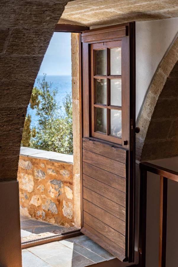 Kyklamino Castlehouse Villa Monemvasziá Kültér fotó